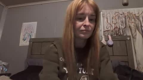 Snapshot of pizzedwife chatting on 05.10.26 pizzedwife online show from 05.10.26