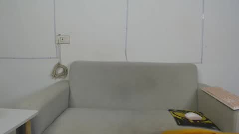 plasticgirll online show from 09.12.25