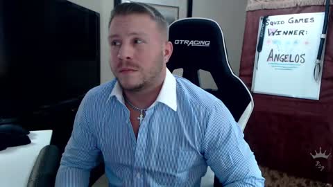 Snapshot of player2pawns chatting on 01.24.25 Player online show from 01.24.25