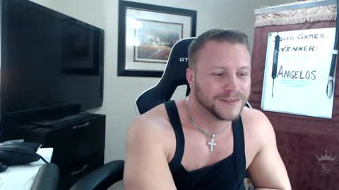 Snapshot of player2pawns chatting on 01.29.25 Player online show from 01.29.25