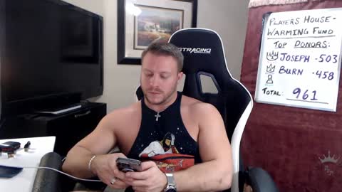 Snapshot of player2pawns chatting on 02.06.25 Player online show from 02.06.25