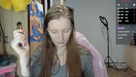 Snapshot of playful_mary chatting on 10.19.25 Masha online show from 10.19.25