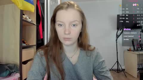 Snapshot of playful_mary chatting on 10.22.25 Masha online show from 10.22.25