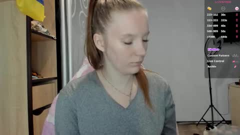 Snapshot of playful_mary chatting on 10.23.25 Masha online show from 10.23.25