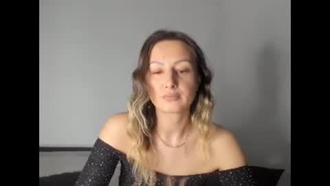 Snapshot of playfulaudrey chatting on 01.08.25 PlayfulAudrey online show from 01.08.25