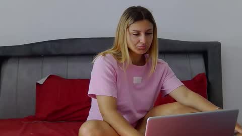 PlayfulNicole online show from 05.15.26