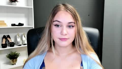 Valeria online show from 07.25.26