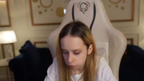 Snapshot of playhard054 chatting on 10.30.25 Lana online show from 10.30.25