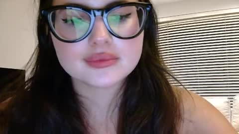 Snapshot of playnofuckinggames chatting on 04.08.26 Mary online show from 04.08.26