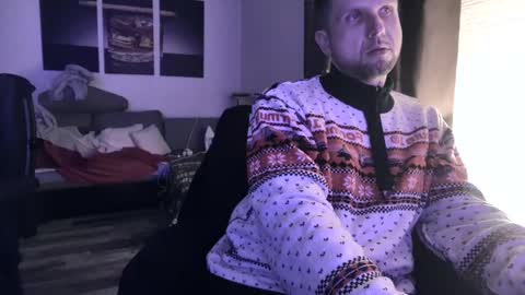 Hello ask me  . Im glad  to see you here in my room. Welcome PVT is open online show from 12.23.24