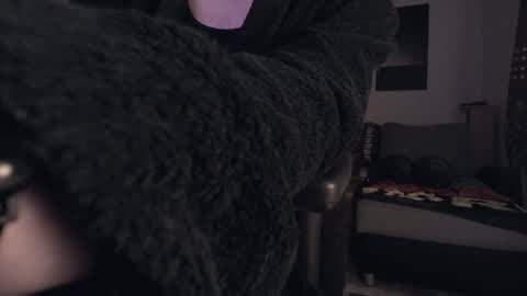 Hello ask me  . Im glad  to see you here in my room. Welcome PVT is open online show from 03.02.25