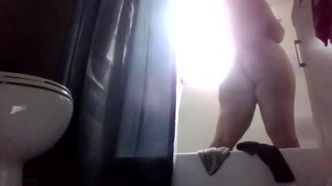 Snapshot of pleaseze chatting on 11.13.25 theestallion online show from 11.13.25