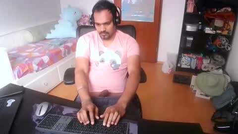 Snapshot of pleasure5845 chatting on 03.25.26 Sam online show from 03.25.26