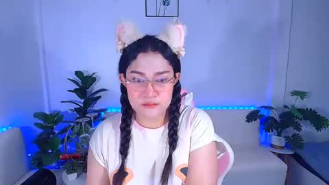 Ploysai online show from 09.12.25