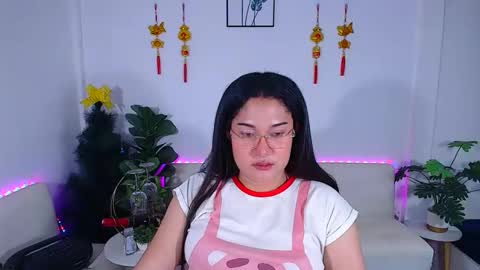 Snapshot of ploysaithailand chatting on 04.21.26 Ploysai online show from 04.21.26