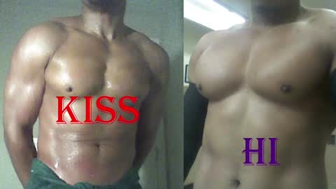 StraightPlush online show from 04.02.26