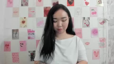 Snapshot of pocahontas654 chatting on 02.19.25 Erica online show from 02.19.25