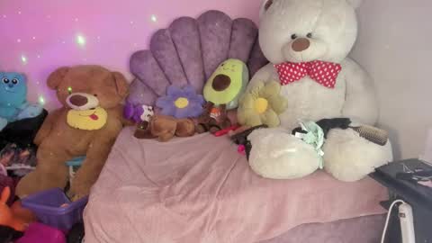 Snapshot of pocahontas_cute chatting on 02.08.26 Nicole online show from 02.08.26