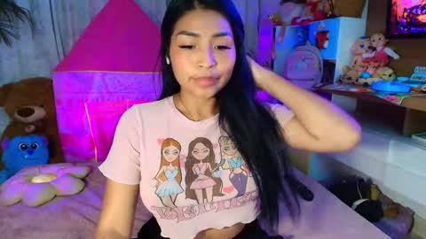 Snapshot of pocahontas_cute chatting on 02.13.26 Nicole online show from 02.13.26