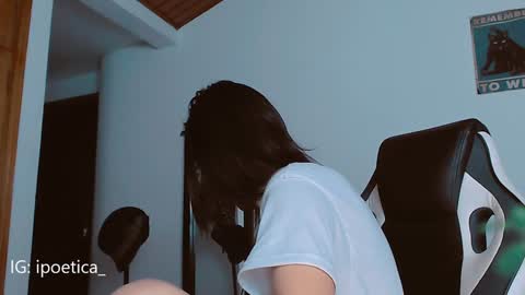 IG ipoetica  online show from 01.18.25