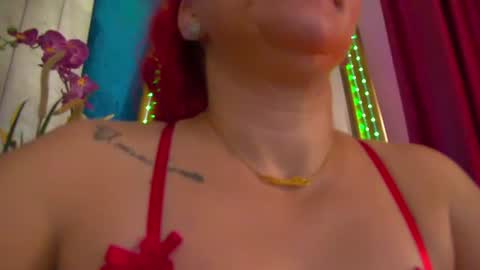 Snapshot of poison_milf_ chatting on 06.30.26 poison_milf_ online show from 06.30.26