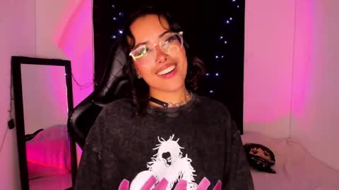 Snapshot of poison_willow chatting on 01.16.25 Willow Hours 12pm to 630pm Colombian time FRIDAY AND SUNDAY FREE DAYS online show from 01.16.25