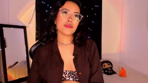 Snapshot of poison_willow chatting on 01.23.25 Willow Hours 12pm to 630pm Colombian time FRIDAY AND SUNDAY FREE DAYS online show from 01.23.25