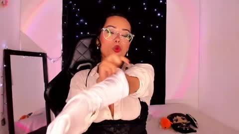 Snapshot of poison_willow chatting on 01.27.25 Willow Hours 12pm to 630pm Colombian time FRIDAY AND SUNDAY FREE DAYS online show from 01.27.25