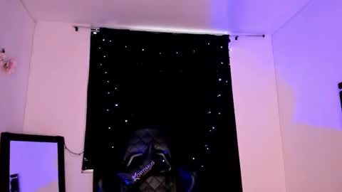 Snapshot of poison_willow chatting on 02.12.25 Willow Hours 12pm to 630pm Colombian time FRIDAY AND SUNDAY FREE DAYS online show from 02.12.25