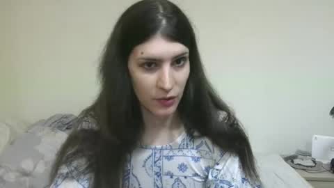 Poison Ivy  online show from 05.15.26