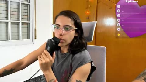 Snapshot of poisonivybb chatting on 02.19.26 Poison Ivy online show from 02.19.26