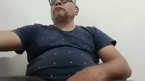 Snapshot of poli475 chatting on 12.10.24 poli online show from 12.10.24