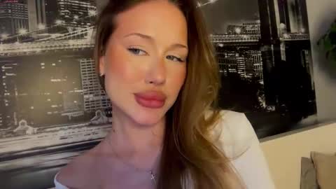 Snapshot of poli_molly chatting on 02.23.26 Angelic online show from 02.23.26