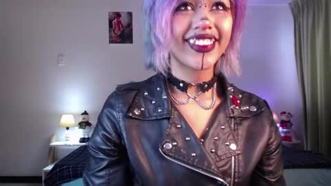 Snapshot of polilla_10_ chatting on 12.18.24 Poli online show from 12.18.24