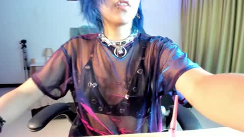 Snapshot of polilla_10_ chatting on 02.10.25 Poli online show from 02.10.25