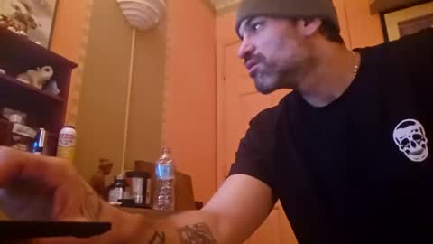 Snapshot of polishrifle3 chatting on 01.09.25 jaws online show from 01.09.25