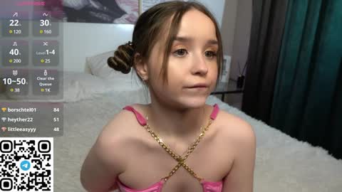 Snapshot of polly_dollie_ chatting on 12.15.24 Renet online show from 12.15.24