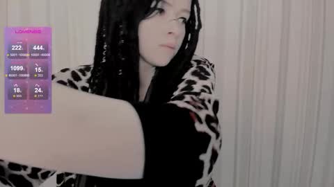 Snapshot of polly_wow chatting on 11.02.25 Polly online show from 11.02.25