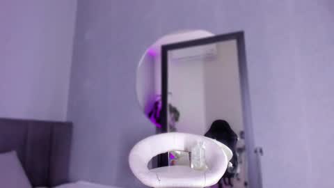 Snapshot of pollybabe_ chatting on 02.11.25 POLLY online show from 02.11.25