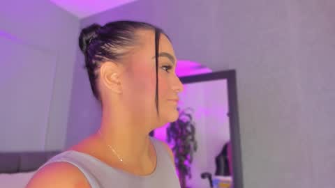 Snapshot of pollybabe_ chatting on 11.22.25 POLLY online show from 11.22.25