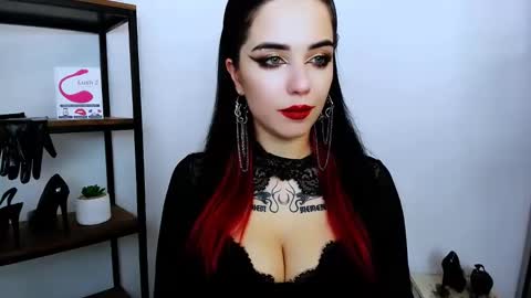 Polly online show from 12.07.24