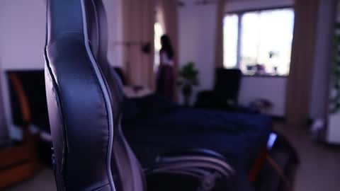  - Help me Reach 100 thumbs up  online show from 01.30.25