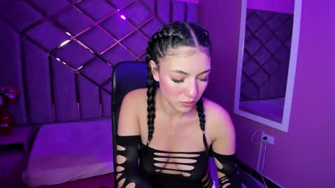 poly sasha  online show from 01.14.26