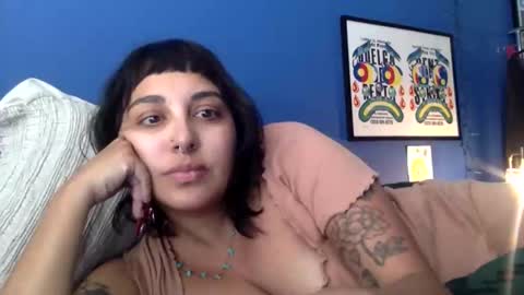 Snapshot of polymamii chatting on 03.14.26 polymamii online show from 03.14.26