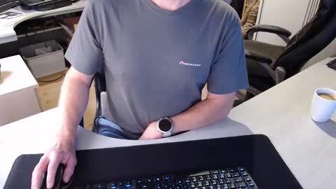 Snapshot of poodledude chatting on 11.03.25 Dave online show from 11.03.25