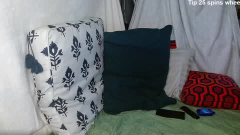 Snapshot of poppunk4life chatting on 01.18.25 Kyle online show from 01.18.25