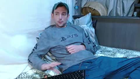 Snapshot of poppunk4life chatting on 02.17.25 Kyle online show from 02.17.25