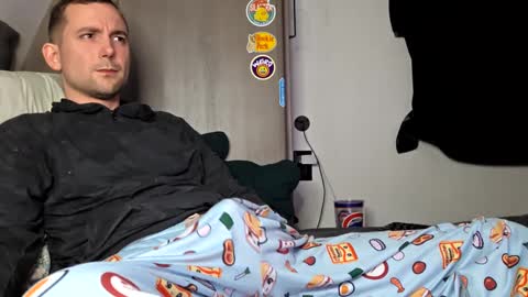 Snapshot of poppunk4life chatting on 10.06.25 Kyle online show from 10.06.25