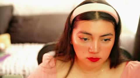 Poppy Kensington online show from 04.16.26