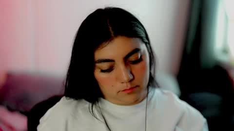 Poppy Kensington online show from 05.17.26